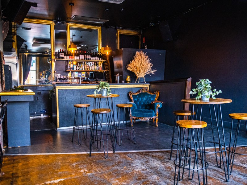 Sixty Smith bar