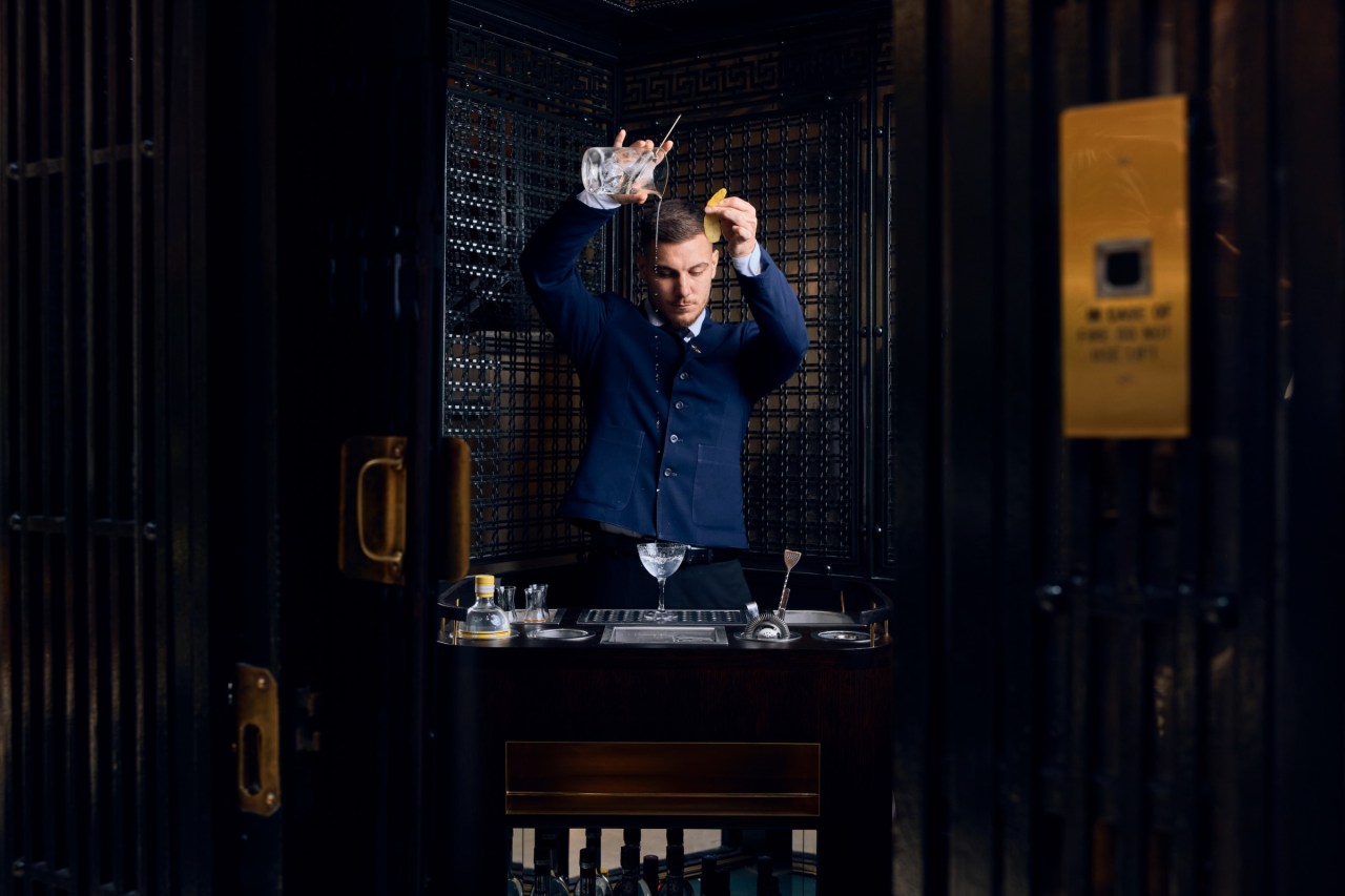 InterContinental Sydney bar lift